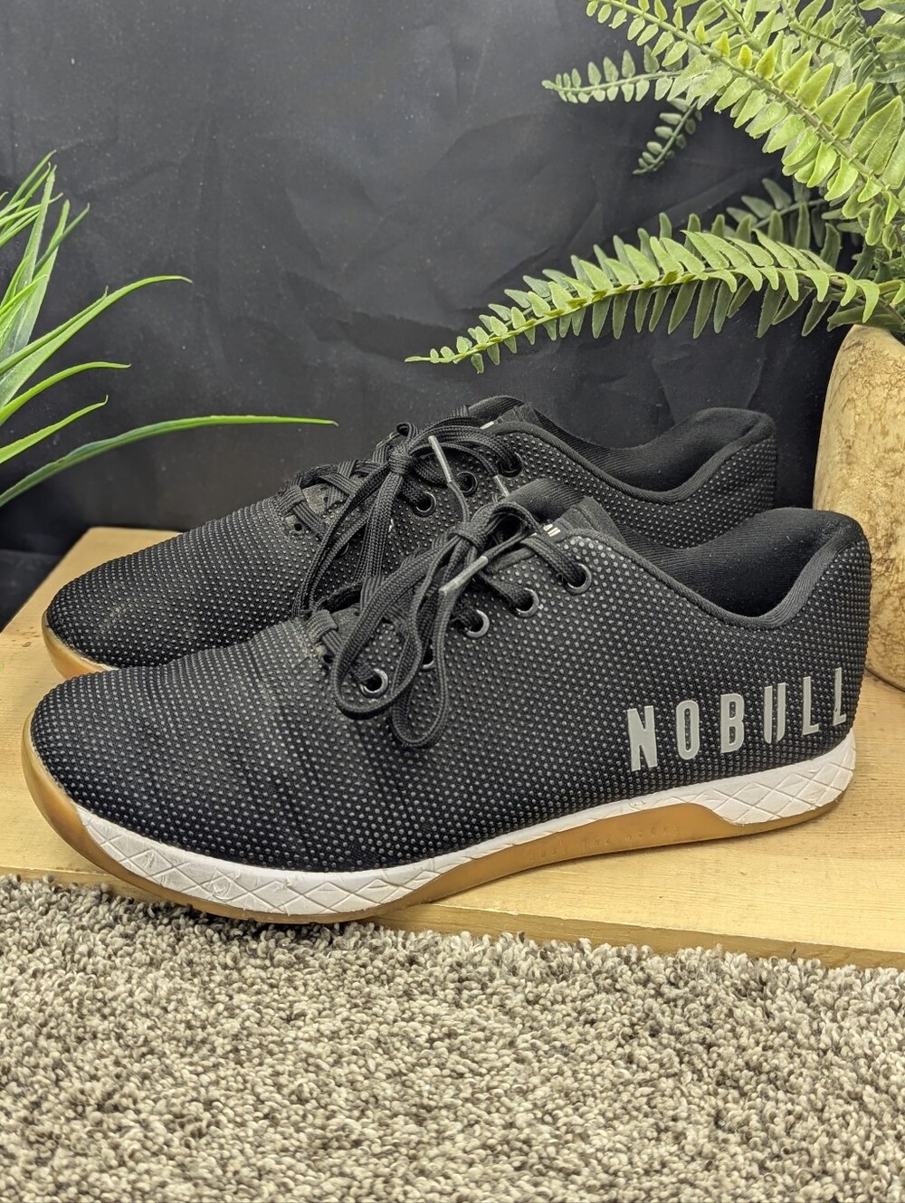 NOBULL Black Gym Workout Mens Size 10.5 Shoes Women's Size 12